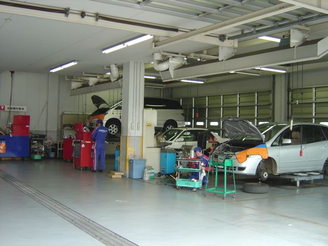 トヨタカローラ神奈川 秦野マイカーセンター
