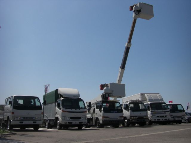 【はたらく車の専門店】 PLUS INC.
