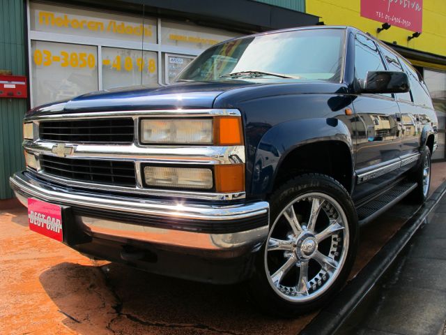 GMC サバーバン SLT
