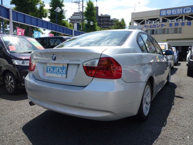 �g���^ �N���[�K�[�F���C��