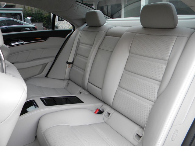 �g���^ �n�C�G�[�X�o�� ���Îԏ��F���C��