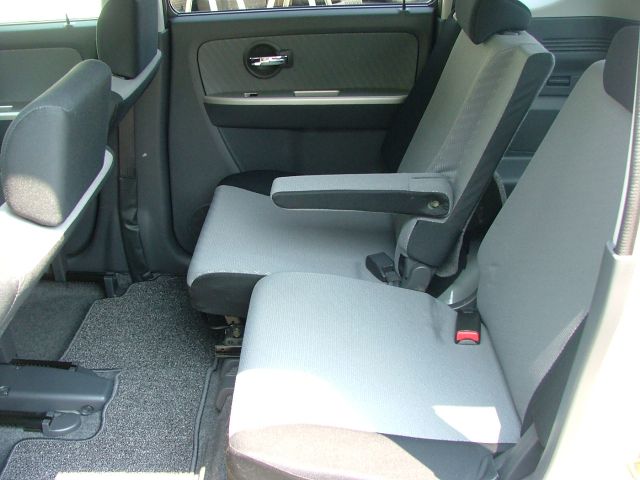 �V�{���[ �A�X�g�� ���Îԏ��F���̑�