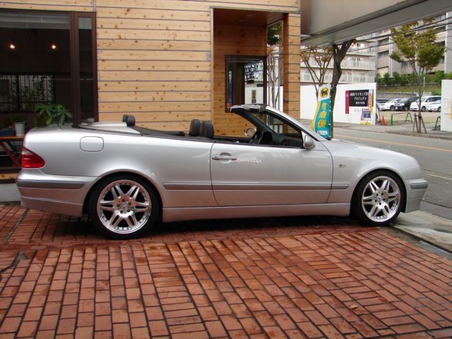BMW �~�j�F�G���W��