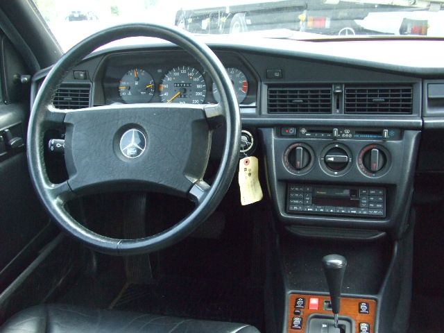 GMC サバーバン SLT