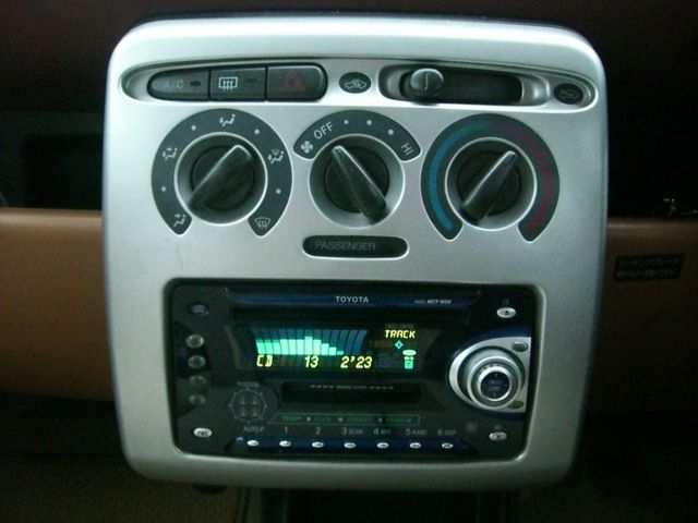 �g���^ WiLL Vi ���Îԏ��F���̑�