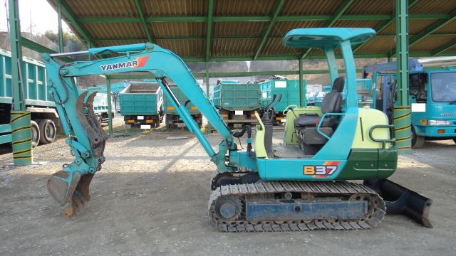 その他 日本(国産車その他) ヤンマー バックホーB37-2A◆ユンボ 中古車画像