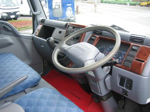 �O�H �L�����^�[ ���Îԏ��F����