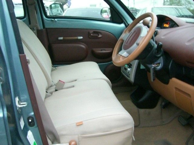 �g���^ WiLL Vi ���Îԏ��F���̑�
