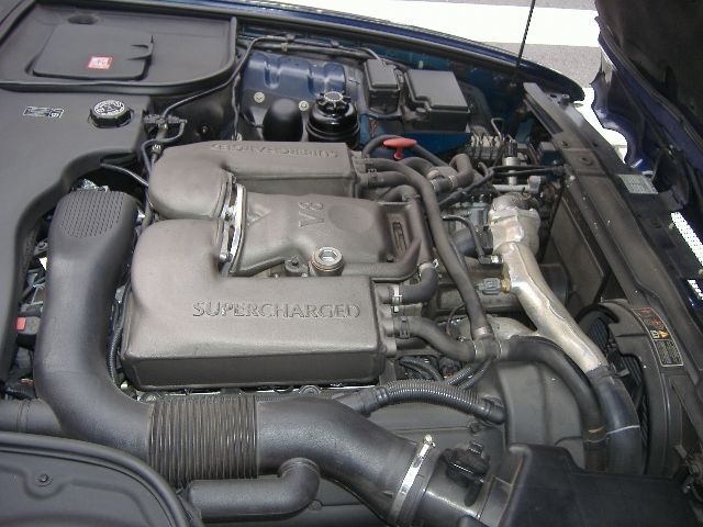 �W���K�[ XJR8 ���Îԏ��F�G���W��