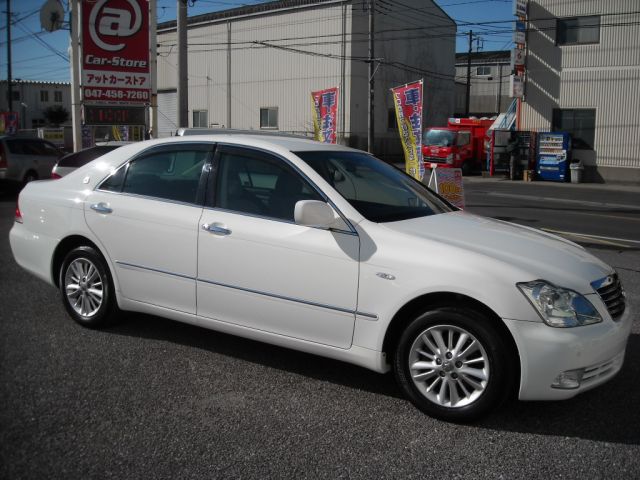 �N���C�X���[ 300C ���Îԏ��F���̑�