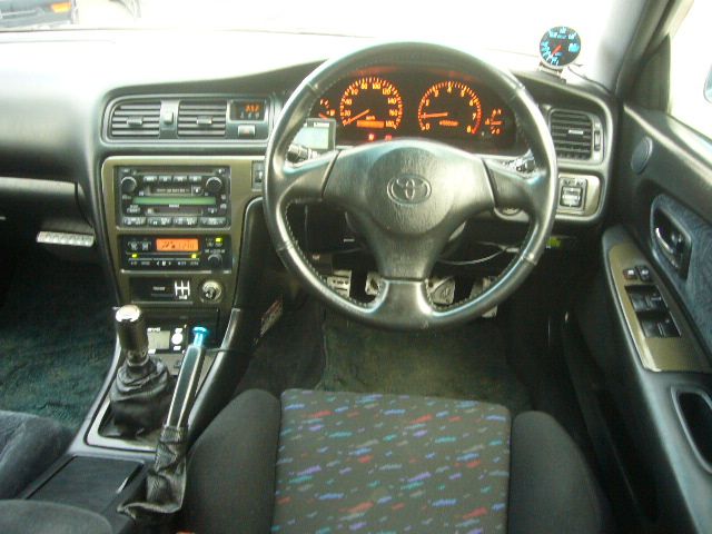 �z���_ �C���X�p�C�A ���Îԏ�� �ڍׂ�����