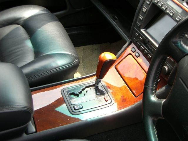 �g���^ �Z���V�I ���Îԏ��F���̑�