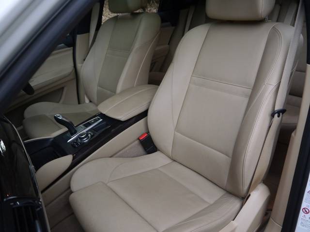 �g���^ �Z���V�I ���Îԏ��F�G���W��