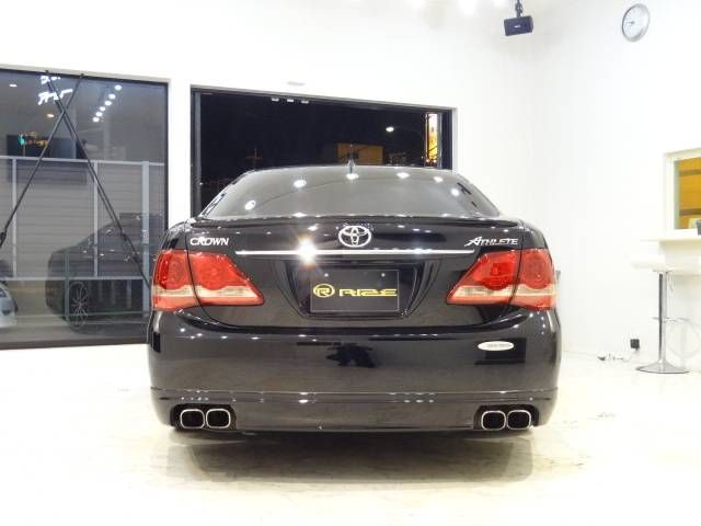 �A�E�f�B RS4 �A�o���g ���Îԏ�� �ڍׂ�����