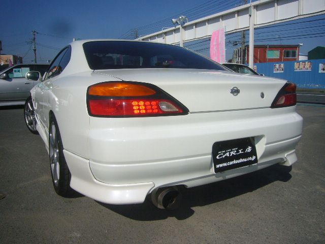 ���[�o�[ �~�j ���Îԏ��F�G���W��