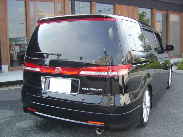 ホンダ エリシオン 中古車情報:後方