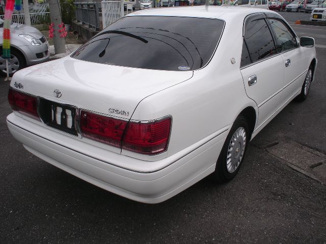 �g���^ �N���E�� ���Îԏ��F���