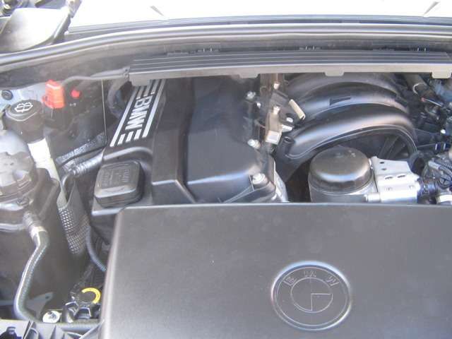 BMW �~�j ���Îԏ��F���C��