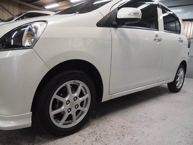 �����Z�f�X�E�x���c 280TE ���Îԏ��F���C��