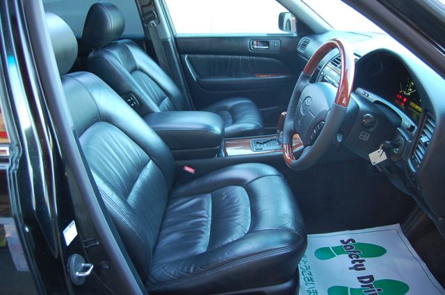 �V�{���[ �A�X�g�� ���Îԏ�� �ڍׂ�����
