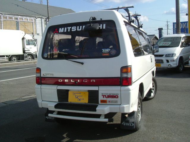 �O�H �f���J�X�^�[���S�� ���Îԏ��F���