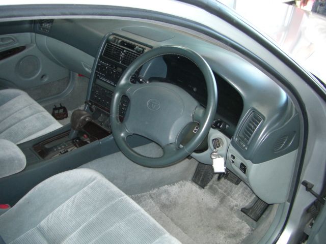 �g���^ �A���X�g ���Îԏ��F����