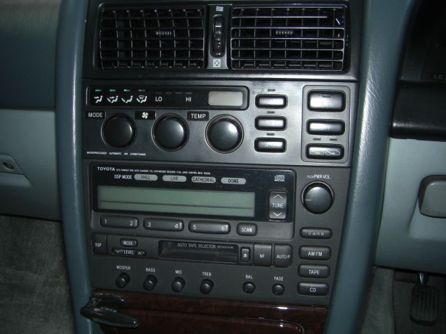 �g���^ �A���X�g ���Îԏ��F���̑�