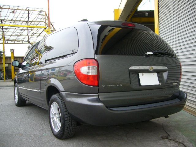 �A�E�f�B A4�A�o���g�F���[�^�[