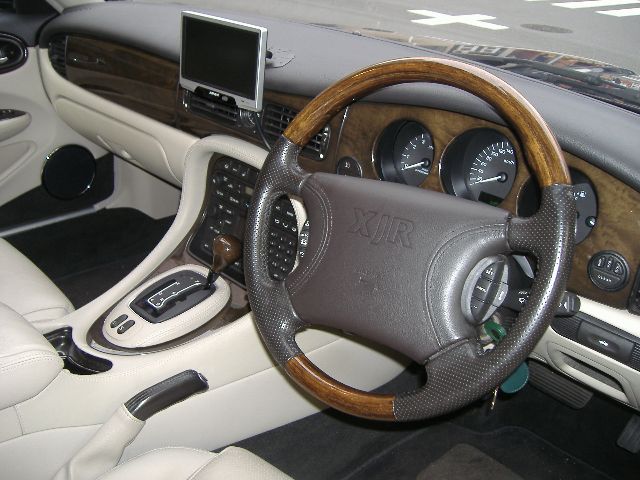 �W���K�[ XJR8 ���Îԏ��F����