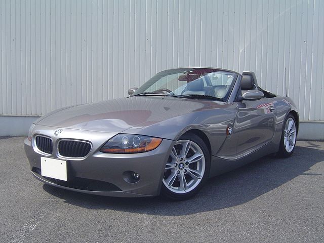 BMW Z4 ���Îԏ��F���C��
