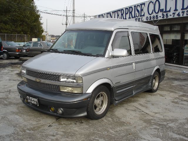 GMC サファリ 