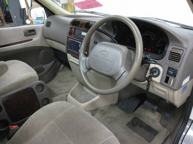 �g���^ �n�C�G�[�X�o���F���