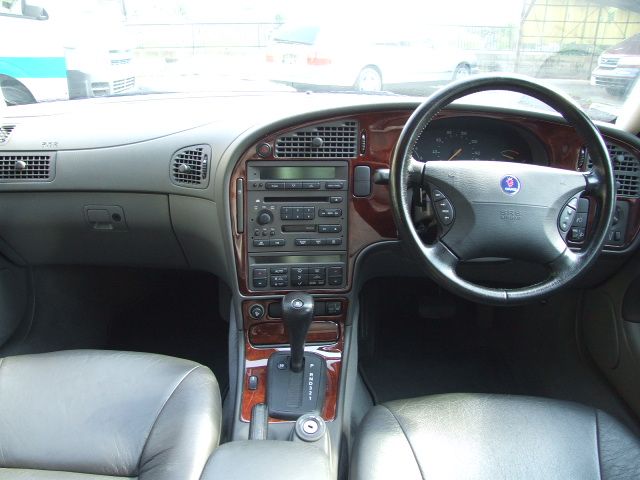 �T�[�u 9-5 ���Îԏ��F����