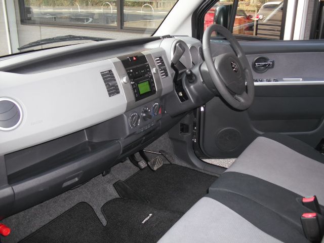 �t�F���[�� 348ts ���Îԏ��F���̑�