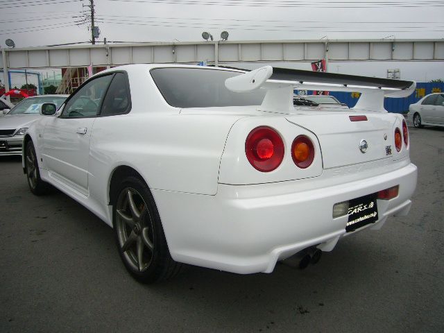 �j�b�T�� �X�J�C���C�� GT-R ���Îԏ��F���