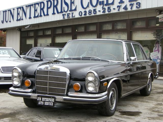 メルセデス・ベンツ 300SEL 