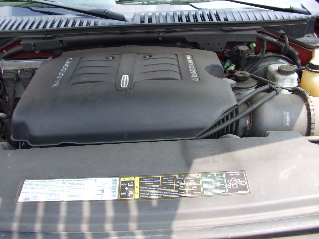 リンカーン ナビゲーター 中古車情報:エンジン