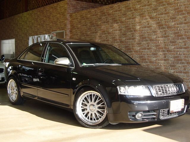 アウディ S4 4.2 クワトロ