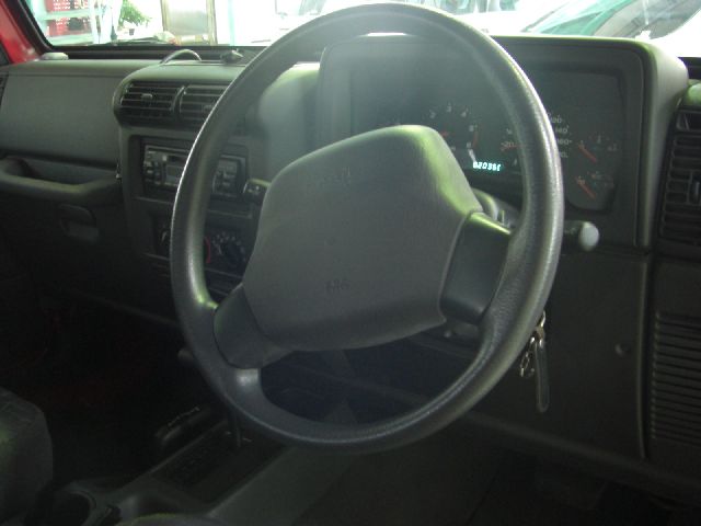 �N���C�X���[ �W�[�v�E�����O���[ ���Îԏ��F����