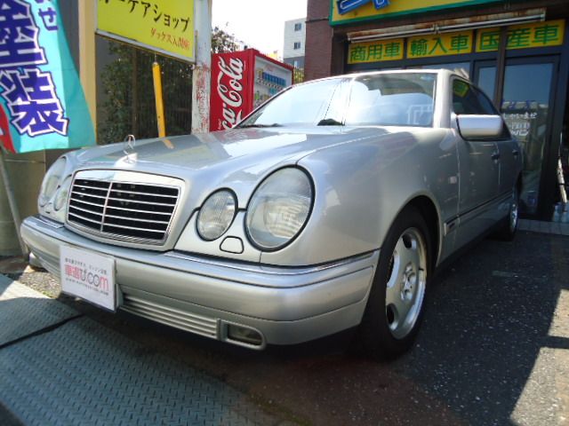 E320(メルセデス・ベンツ) アバンギャルド 埼玉県 中古車画像