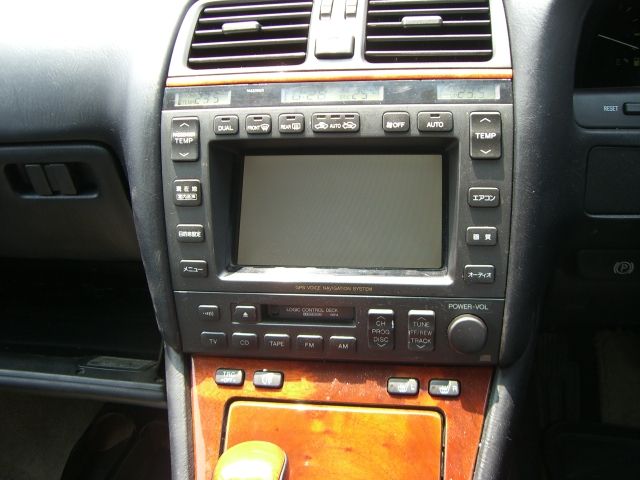 �g���^ �Z���V�I ���Îԏ��F���̑�