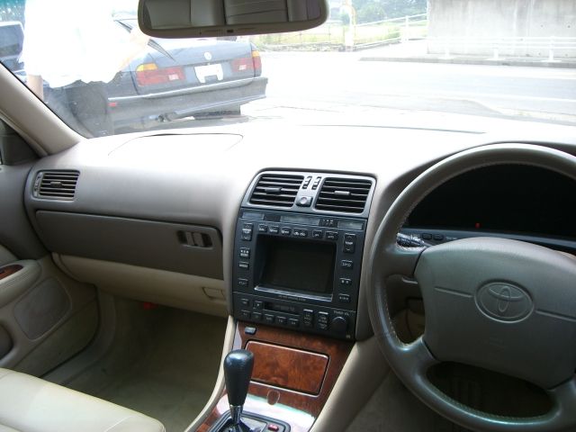 �g���^ �Z���V�I ���Îԏ��F����