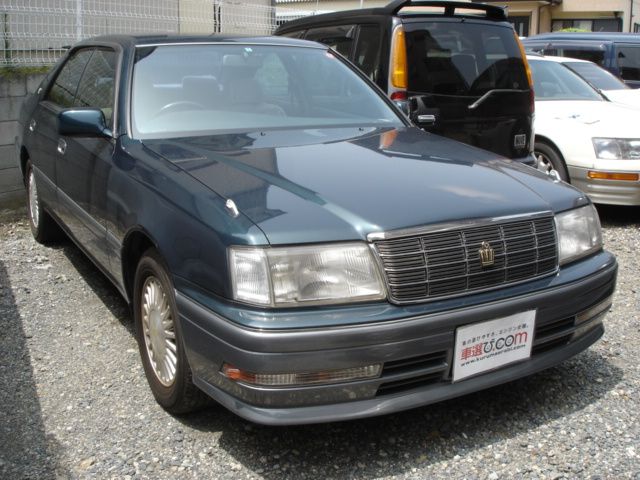 �g���^ �N���E�� ���Îԏ��F���C��