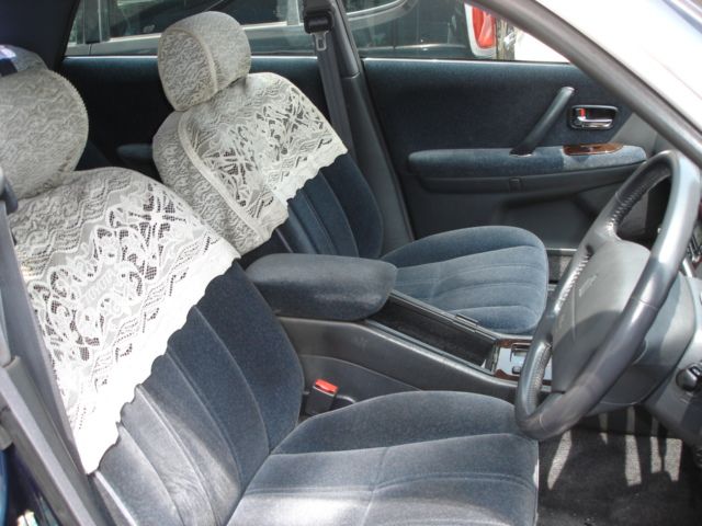 �g���^ �N���E�� ���Îԏ��F���̑�