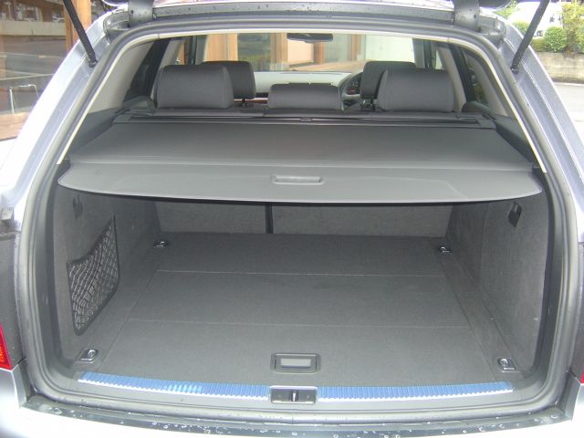 �A�E�f�B A4�A�o���g ���Îԏ��F���̑�