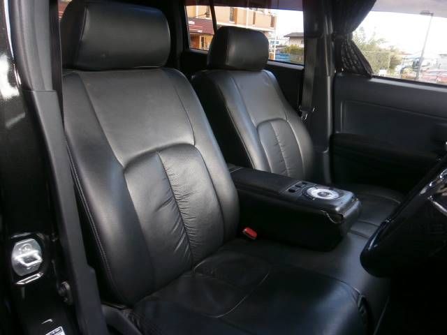 BMW 320i �_�C�i�~�b�N�p�b�P�[�W�F����