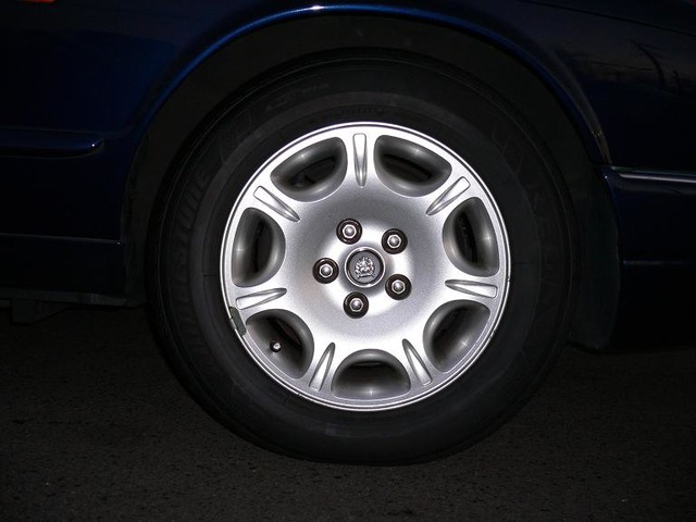 �V�{���[ �A�X�g���F���C��