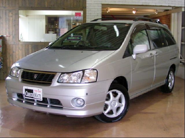 �j�b�T�� ���o�e�B 2000 ���Îԏ��F���C��