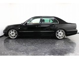 �A�X�g���}�[�`�� V8 ���Îԏ��F���̑�