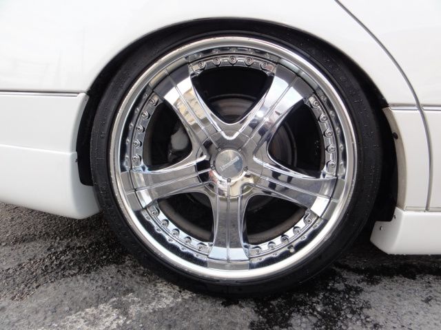 �t�F���[�� 550 �}���l���F���̑�